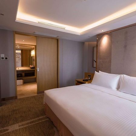 Ramada Plaza By Wyndham Fuzhou South Hotel Exterior foto